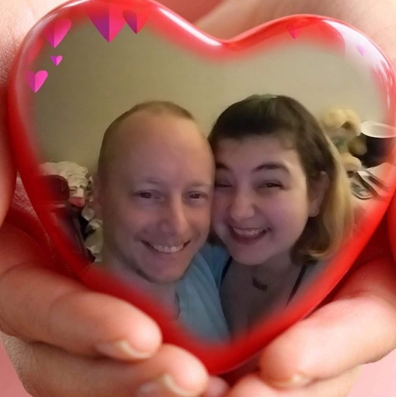 Meet your Posher, Jenn - Picture 2 of 4